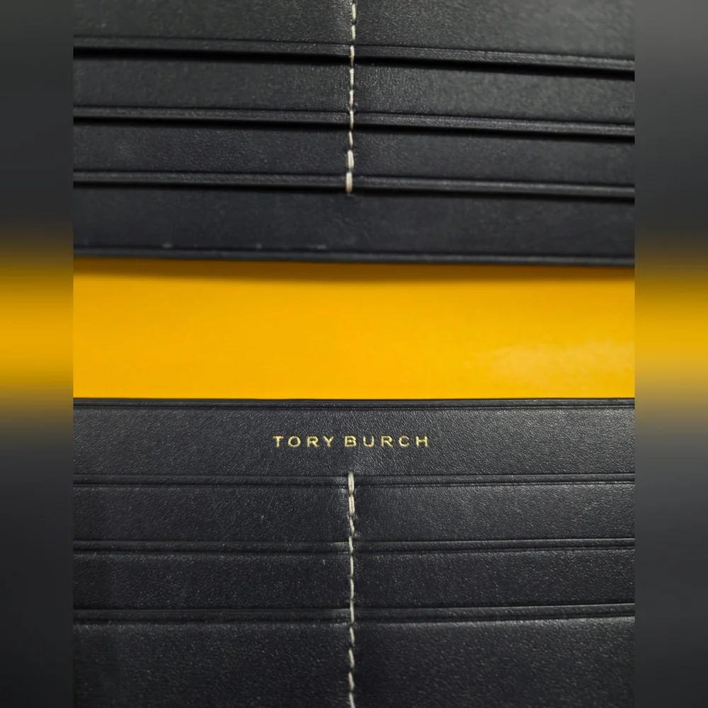 Tory Burch Jacquard monogrammed Wallet - Picture 4 of 4